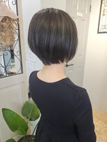 ヘア ケア ディエイチケー(HAIR CARE DHK)&nbsp;大人ショートボブ白髪ぼかしハイライト