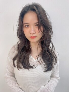 マグノリア オモテサンドウ(MAGNOLiA Omotesando) エアウェーブで大きめウェーブのゆったり黒髪ロングパーマ♪KAYO