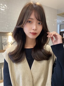 アリュウル 表参道 青山(Allure) 外ハネくびれ×暗めオリーブグレージュ◎矢口