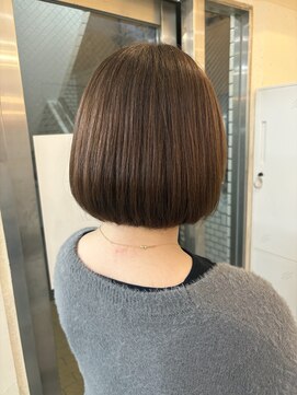 ピノ(pino.) 自然と内側に入るBobcut ♪