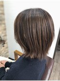 ニュアンスカラー/センターパート/ツヤ髪スタイル/ブルージュ