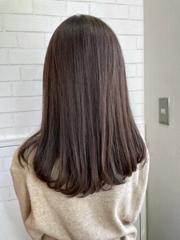 ダマーニ 表参道(DAMANI)の写真/大人クセ毛、うねり・広がりが落ち着くオーガニックトリートメントが人気[表参道/髪質改善]