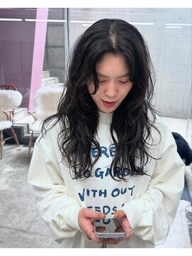 ピア ヤクイン(Pia Yakuin) レイヤーカット　パーマスタイル　(坪井)