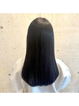 ロッカヘアエジェ(ROCCA hair eje.) 黒髪スリークロング
