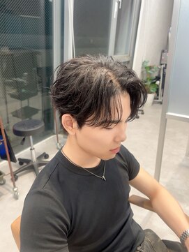 ジーナ 天神(Zina) フェザーショート