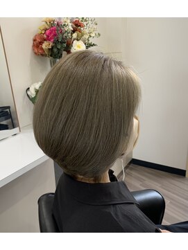 みすず美容室 人気のアッシュカラー