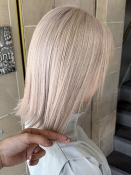 髪質や骨格、髪のクセを見極め、ライフスタイルにあわせたオーダーメイドのトレンドスタイルをご提案！