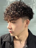 フィフス(fifth)&nbsp;原宿強めスペインカールラウンドマッシュカットツーブロック茶髪