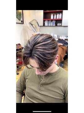 レボルトヘアー(R EVOLUT hair) MEN’S HAIR/サーフカール/刈り上げセンターパート/柏駅