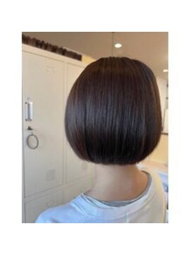 エムバランス(M.Valance) ショートボブ