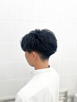 イル 天神西通り店(ill)&nbsp;【メンズ◆天神】センターパート×フェザーパーマ×束感スタイル