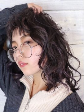 グレープバイン 港南台(GRAPEVINES) アッシュピンクカラー／セミロングパーマ