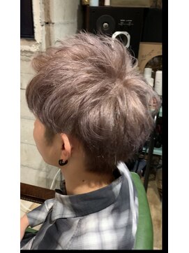 リタ ヘアー(LITA HAIR) かき上げショート