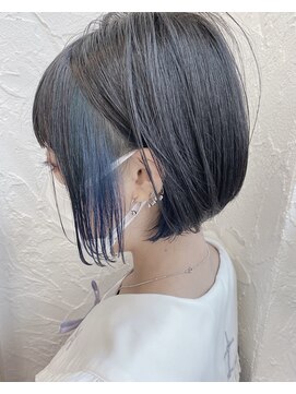 カモン(CAMON) [CAMON. ]#ピアスカラー#くすみブルー#コンパクトボブ