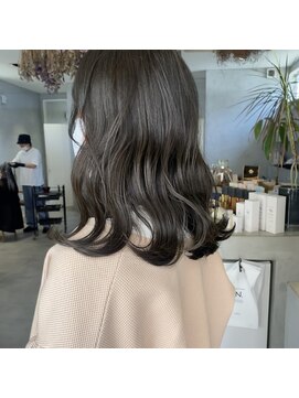 ミント(mint) 【 赤み消し100%☆濃いめのオリーブグレージュ 】