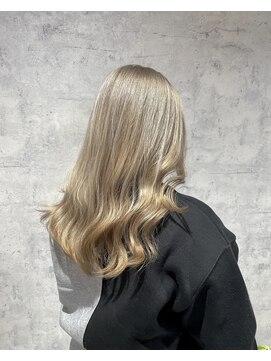 フィル(fil.) White beige