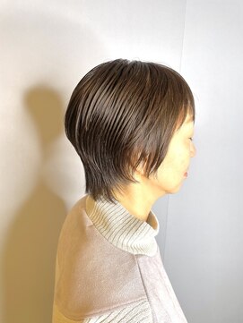 ブロッサム 東久留米店(Blossom) 40代50代60代大人可愛い小顔　艶前下がりショート