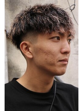 ヘアカロン 熊本本店(Hair CALON) メンズカットメッシュカラーツイストスパイラルフェード熊本下通