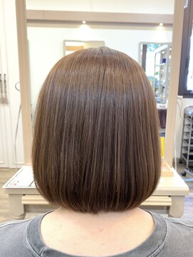 アルターリール(aL ter Rire) 黒髪/ボブルフ/ネビージュ/小顔/ワンレン/福原遼華