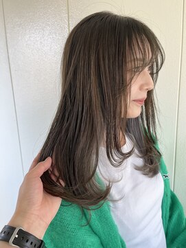 メロウ(mellow) レイヤーカット×オリーブカラー