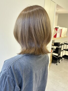 ハル 南平岸(HARU) ブリーチなしダブルカラーで寒色ベージュ