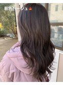 ベージュ