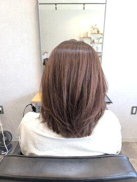 トミー(tommy) ミディアムレイヤー/髪質改善TM/ツヤサラ/