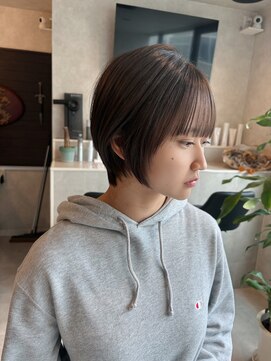 ナイト(KNIGHT) ショート/ショートボブ/グレージュ