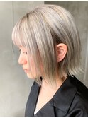 ホワイトブロンド、外ハネボブ、プラチナブロンド、ブリーチ３回
