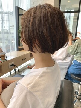アーロン(aaron) 【サロンワーク】スモーキーベージュボブ。オイル仕上げ