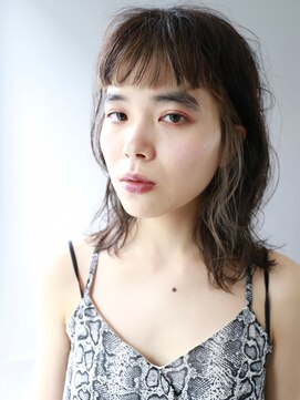 ザビー(THE B) 本八幡×イヤリングカラー×ミディアム×ラフウェーブ