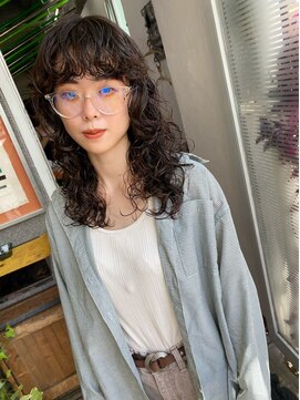 フィン(fin,) Ayato/美髪/ホワイトグレージュ/ネビージュ/こなれミディ/パーマ