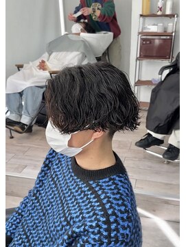 メンズ サロン ドット トウキョウ 町田店(men's salon dot. tokyo) センターパート×波巻きパーマ