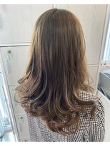 グロウトヨサキワン(GLOW TOYOSAKI ONE)&nbsp;透明感ベージュスタイル