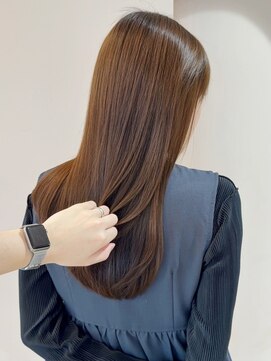 レジナヴィータ 栄(Reginavita) 髪質改善ストレート 酸熱ストレート レイヤーカット ツヤ髪 20代