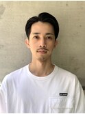 多毛でも収まりよくする扱いやすさ重視のサイドパート