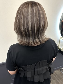 エルプラス(L plus) ハイライト/シルバーミルクティー/ブリーチカラー