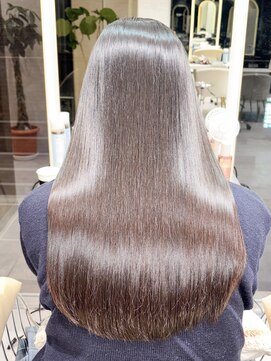 ロンドグロワール 大宮(Lond Gloire) 暗めカラー/韓国風巻き/レイヤーカット/髪質改善/縮毛矯正/大宮