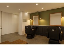 ヘアーササキ(Hair SASAKI)の雰囲気(広いセット面と人目を気にせずに施術できます)