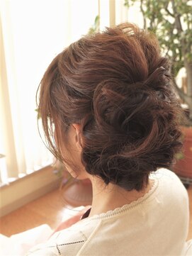 イツミヘアーループ(itsumi) お呼ばれアレンジ