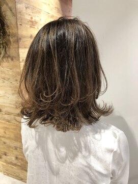 フォーク(FOLK) 恵比寿×YAMATO 外国人風バレイヤージュ_外ハネ