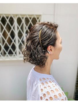 ロア ヘアーアンドビューティー(LOA hair&beauty) インナーカラーパーマスタイル