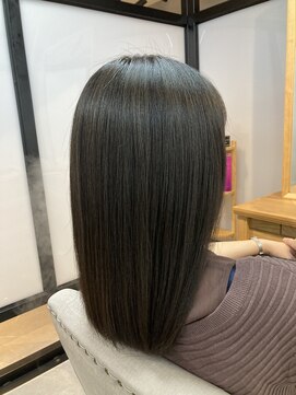 イーラ(era) 《era》潤い美髪チャージ　サイエンスアクア みわ