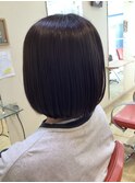 内巻きになりやすいボブ×暗めアッシュカラー