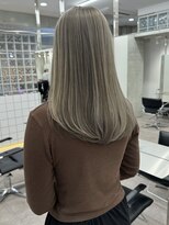 韓国風顔周りレイヤーカットミルクティーベージュブラウンカラー