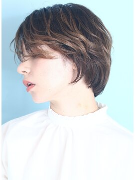 インセプション 銀座(INCEPTION) ショート・ボブ/白髪ぼかし/ハイライト/絶壁解消/30代/40代/50代