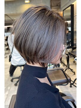 トルネード(TORNADO) 外国人風前下がりショートボブ n7.6.16