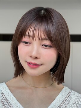 アビーツー(ABBEY2) 切りっぱなしボブぱつっとボブ外ハネボブシースルーバング表参道