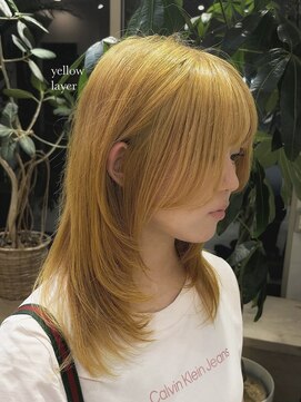 スタン 渋谷(Stam) レイヤーカット/イエローカラー/ブリーチカラー