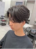毛流れヘア金髪ナチュラルセンターパートツーブロック